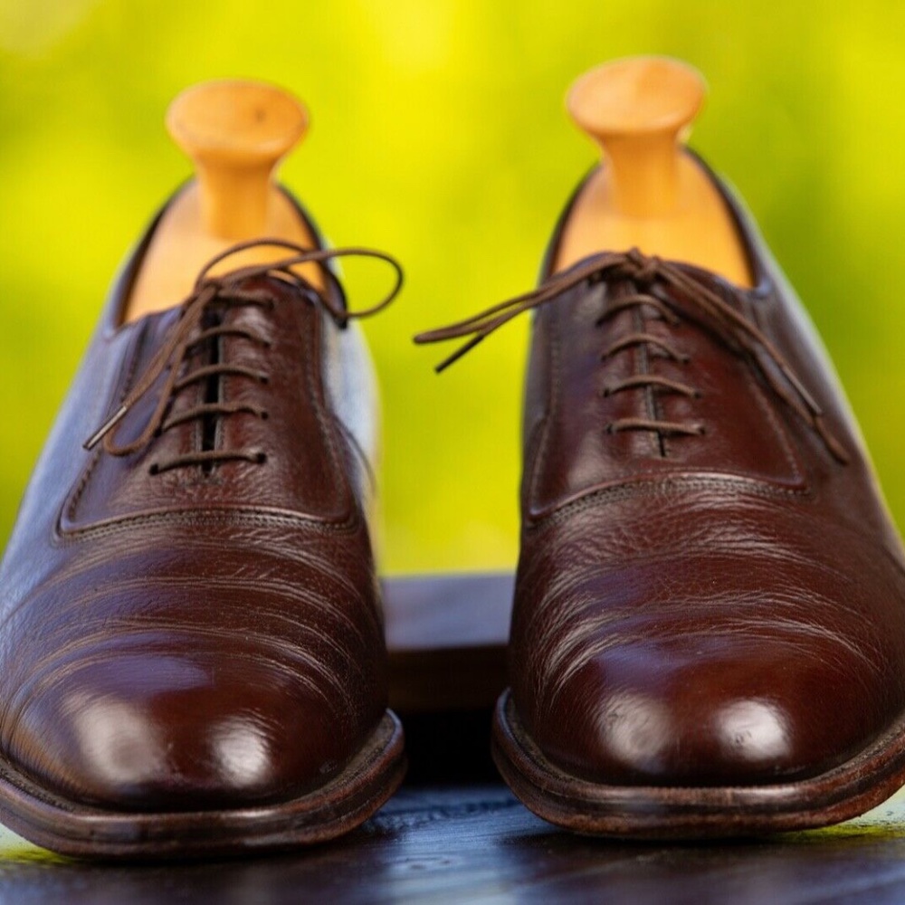 Florsheim 5-Eyelet “Fiddle Vamp” Wholecut Oxford